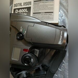 Olympus D-600L Digital Camera with Manual